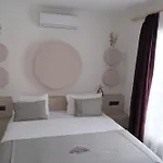Tekhan Alacati Hotel *