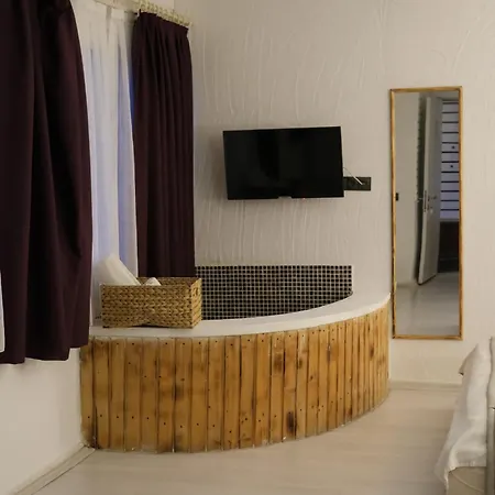 Otel Tekhan Alacati *